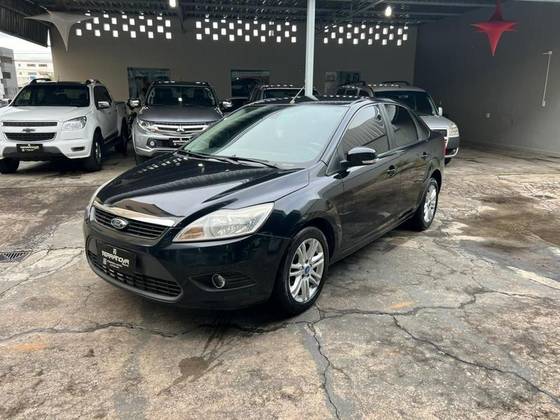FORD FOCUS 2.0 GLX 16V FLEX 4P MANUAL